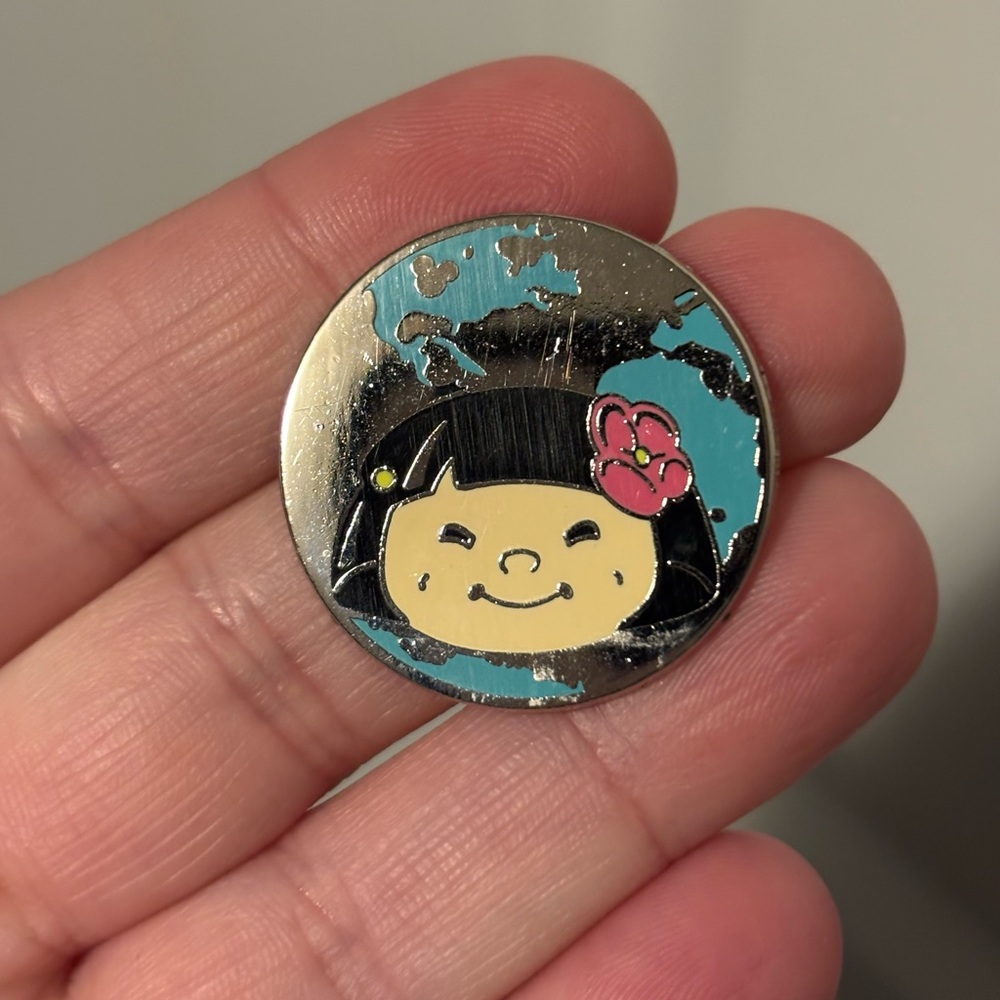🌈 3 Pins for $20 - Disney - it’s a small world Hidden Mickey Pin